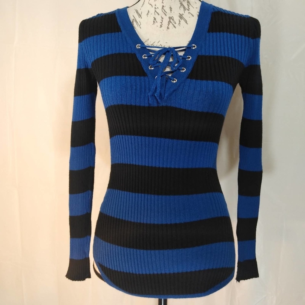 Laced ribbed knit drop cut top